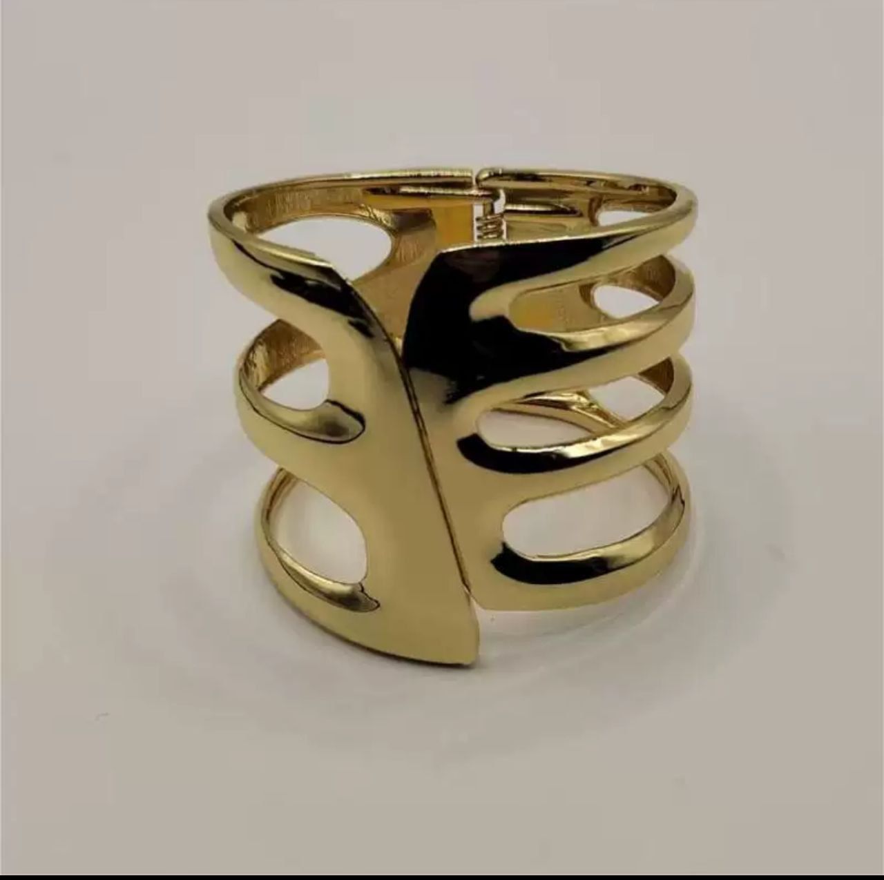 Statement Gold Bangle_0