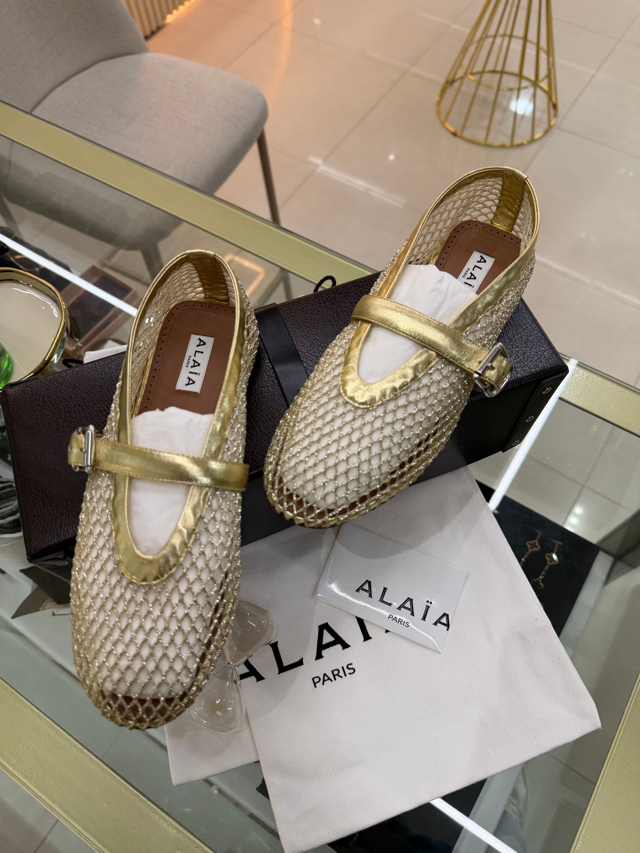 Sabrinas Alaia - metallic gold _3