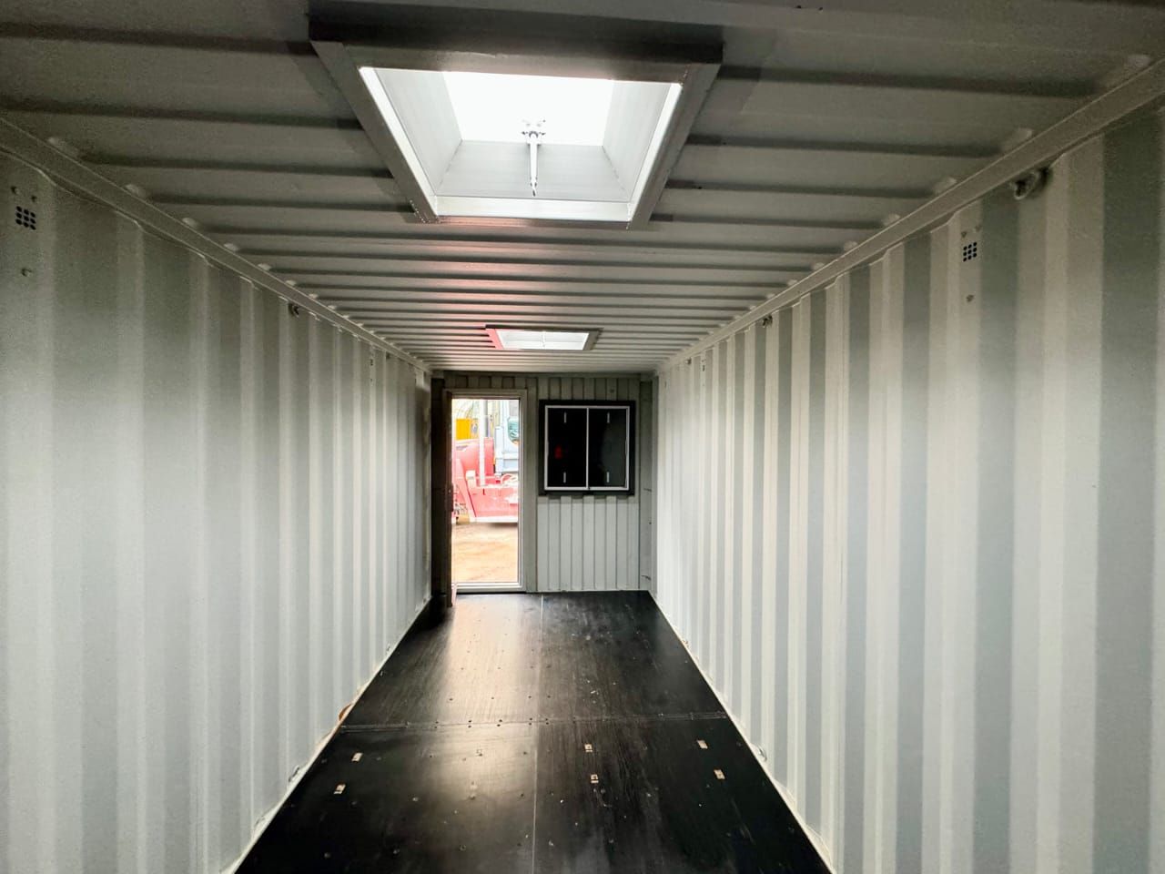 Contenedor marítimo de 20 pies – Acondicionamiento a medida_8