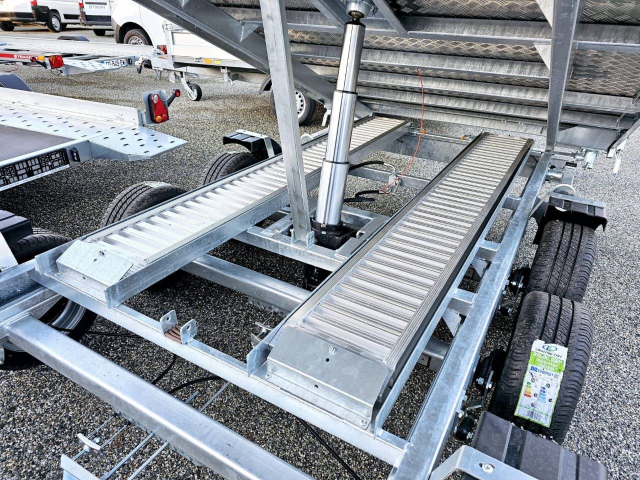 Remolque volquete Temared de tres lados con 3 ejes – Tipper 4020/3 (3,5 t)_6