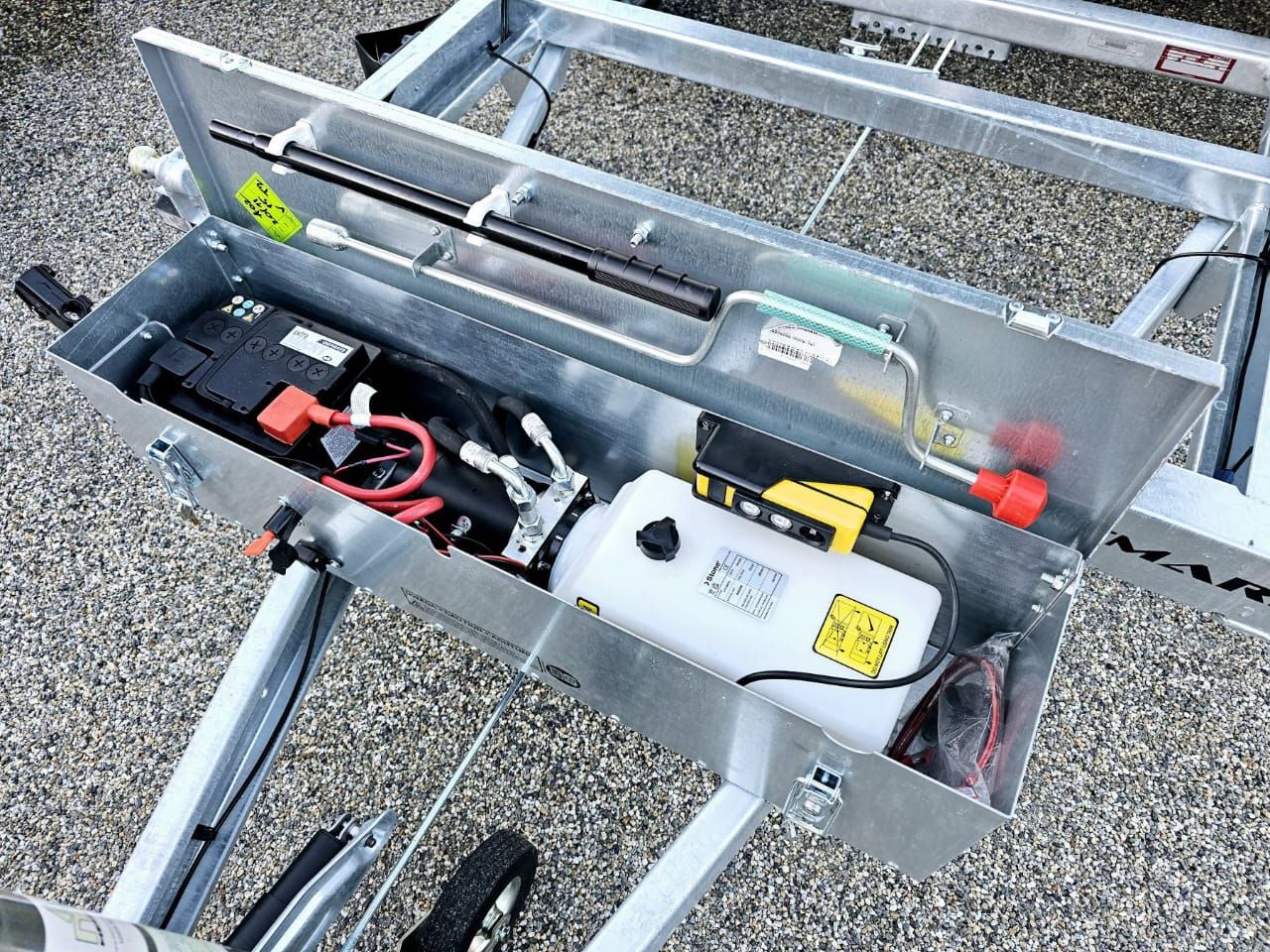 Remolque volquete Temared de tres lados con 3 ejes – Tipper 4020/3 (3,5 t)_4