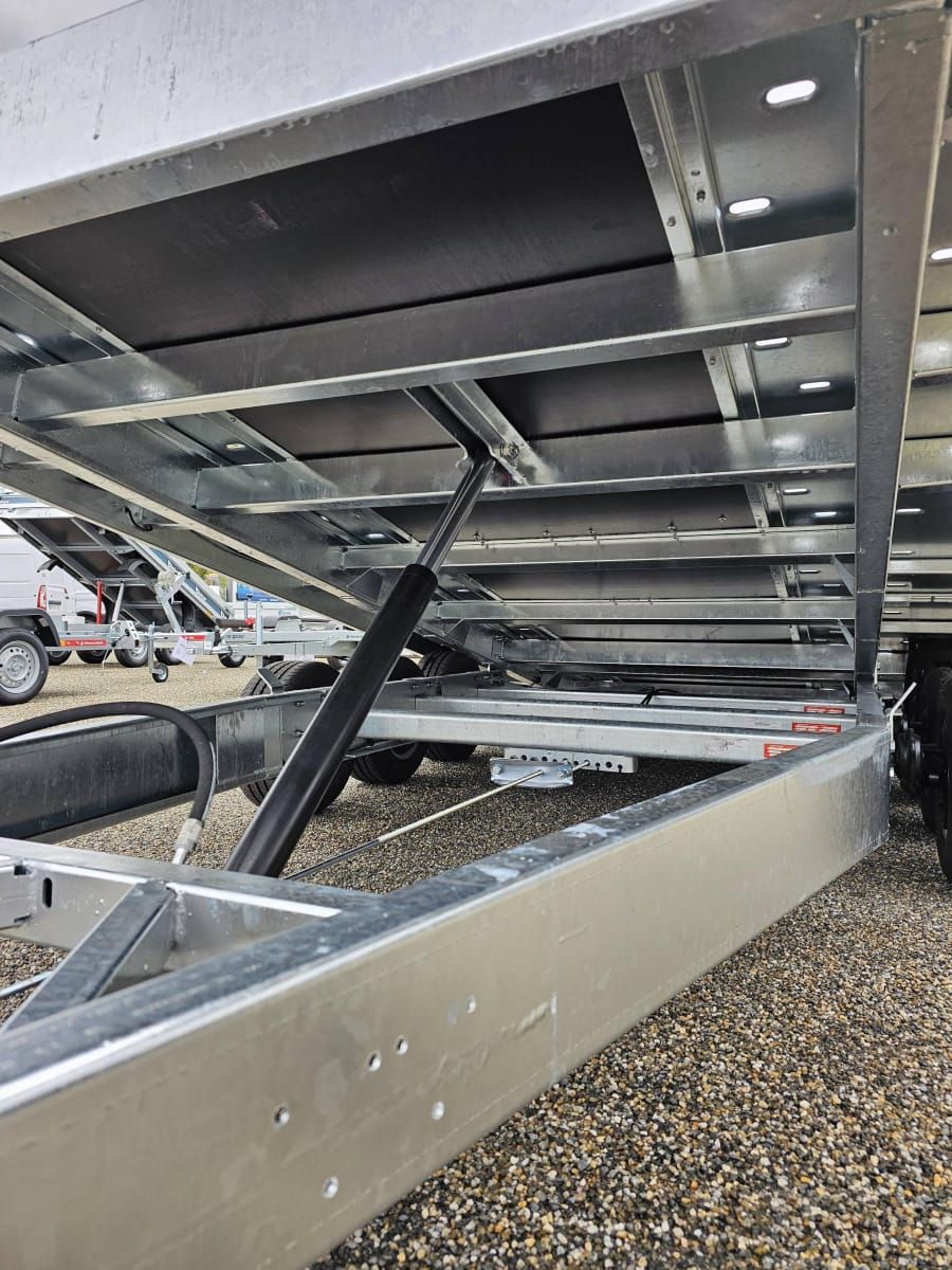 Remolque para transporte de coches Temared Carkeeper 5820/3 – 3 ejes_5