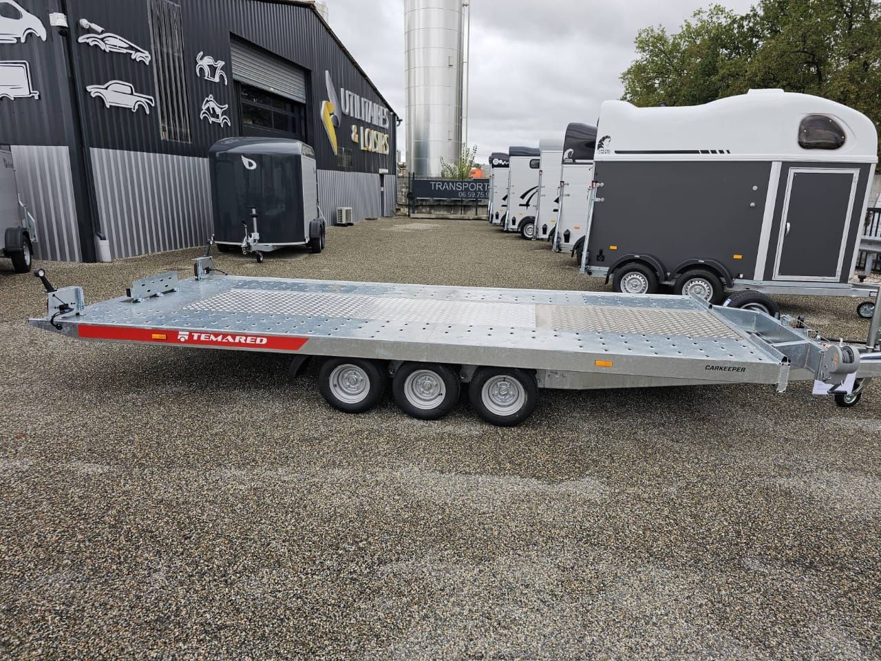 Remolque para transporte de coches Temared Carkeeper 5820/3 – 3 ejes_7