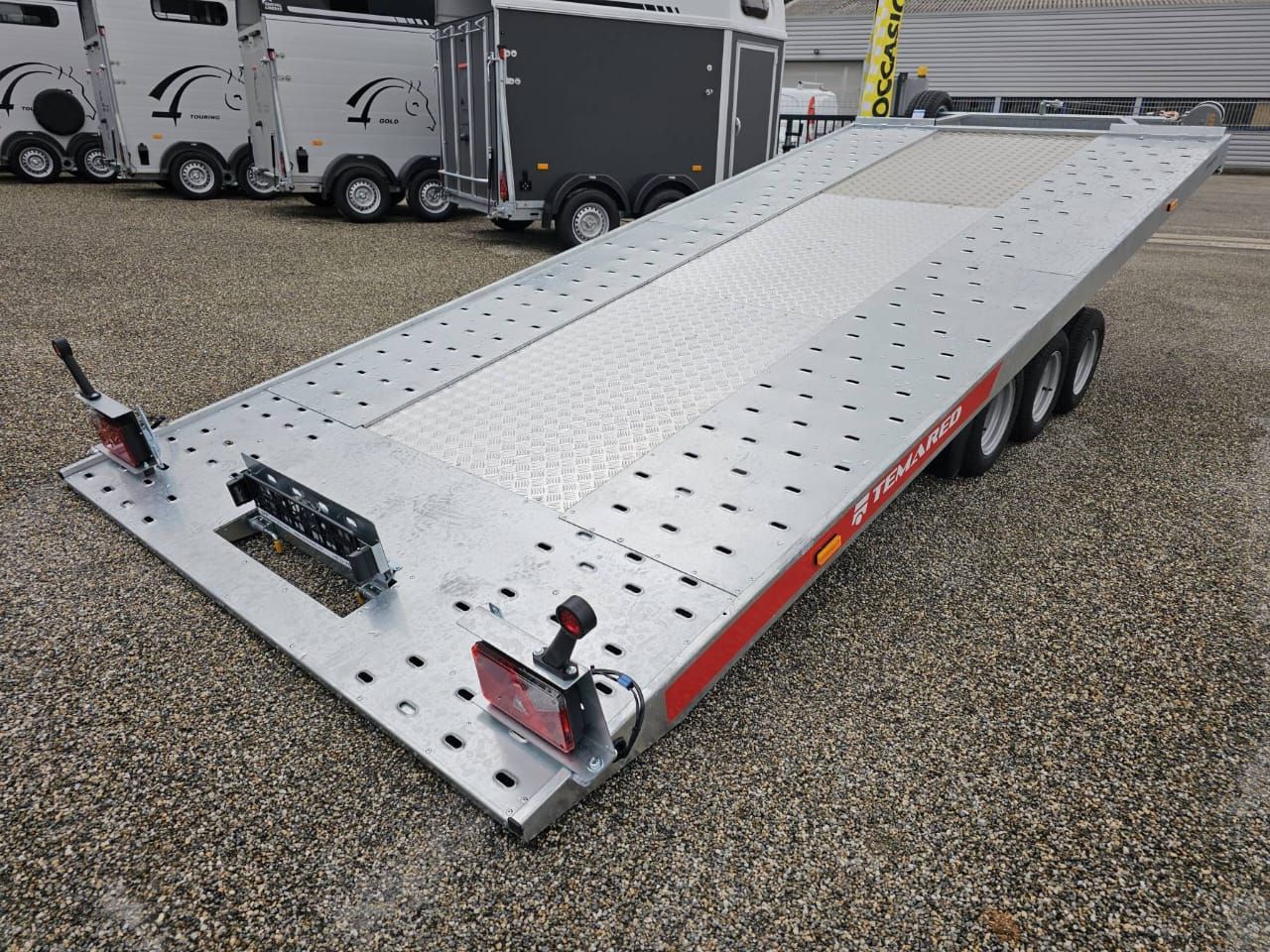 Remolque para transporte de coches Temared Carkeeper 5820/3 – 3 ejes_9