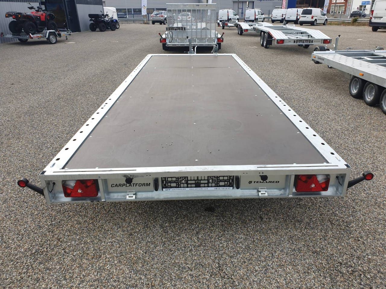 Remolque para transporte de coches Temared Carplatform 6021S/3 – 3 ejes_2