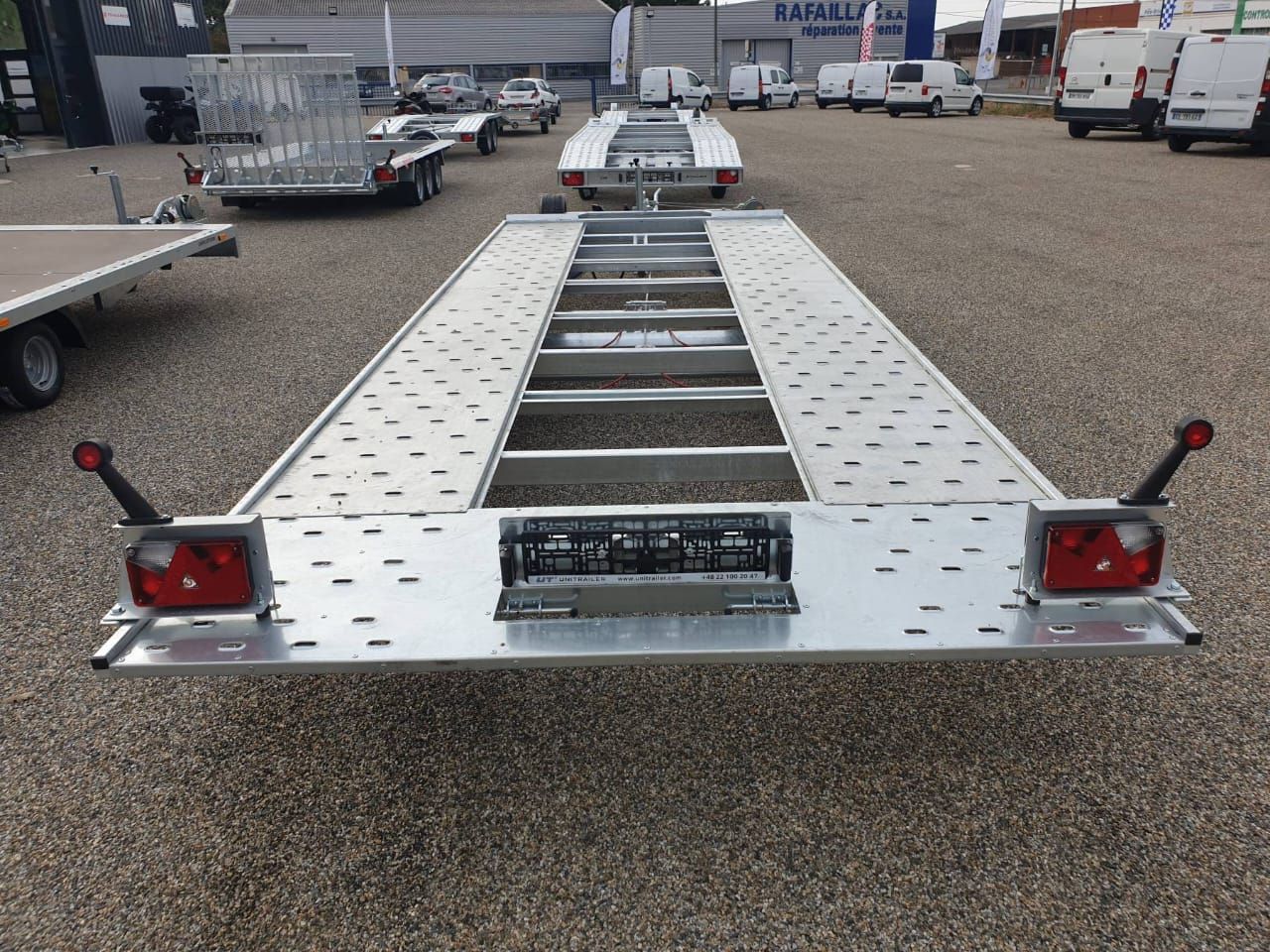 Remolque para transporte de coches Temared Carkeeper New 5820 – 3 ejes, plataforma basculante_7