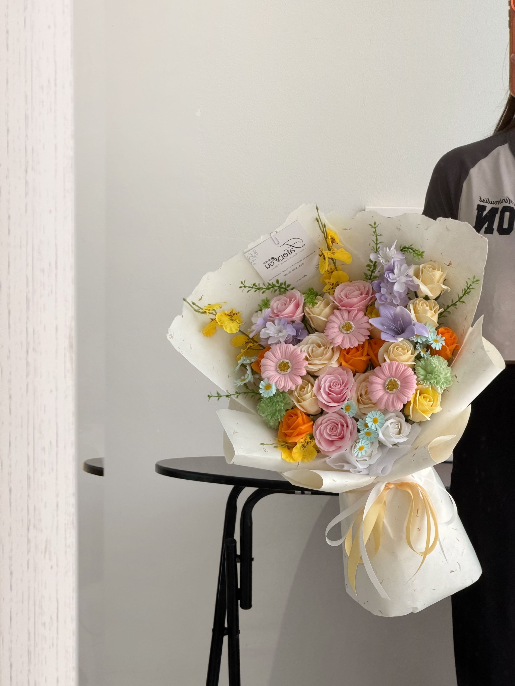 Light Bloom Soap Flower Bouquet _0