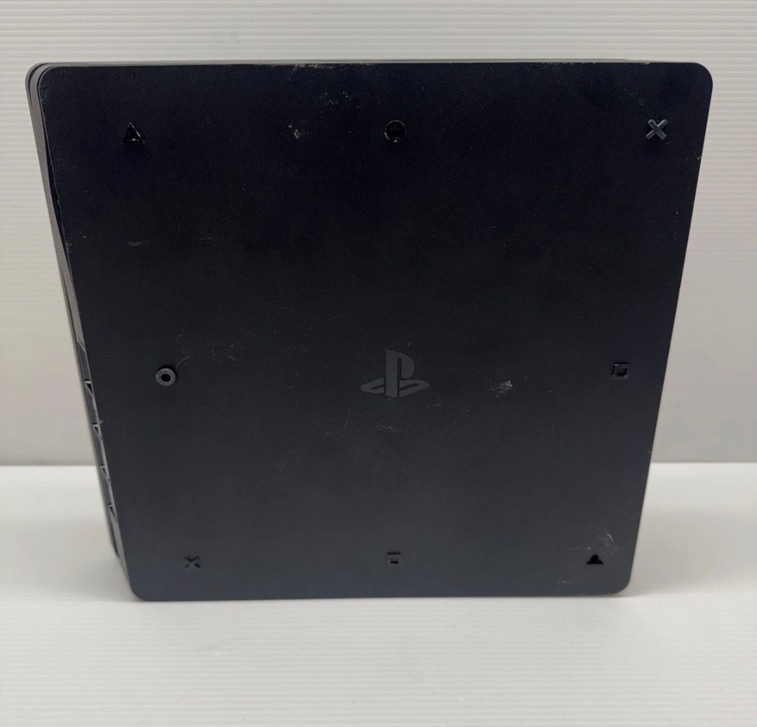 Playstation 4 Slim_3