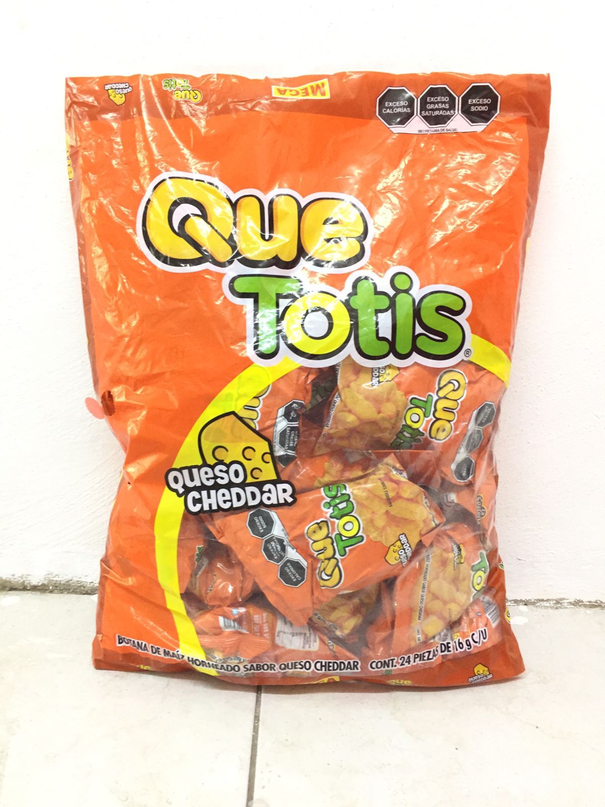 QUE TOTIS QUESO CHEDDAR MEGA 16G BSA C/24 PZS_0