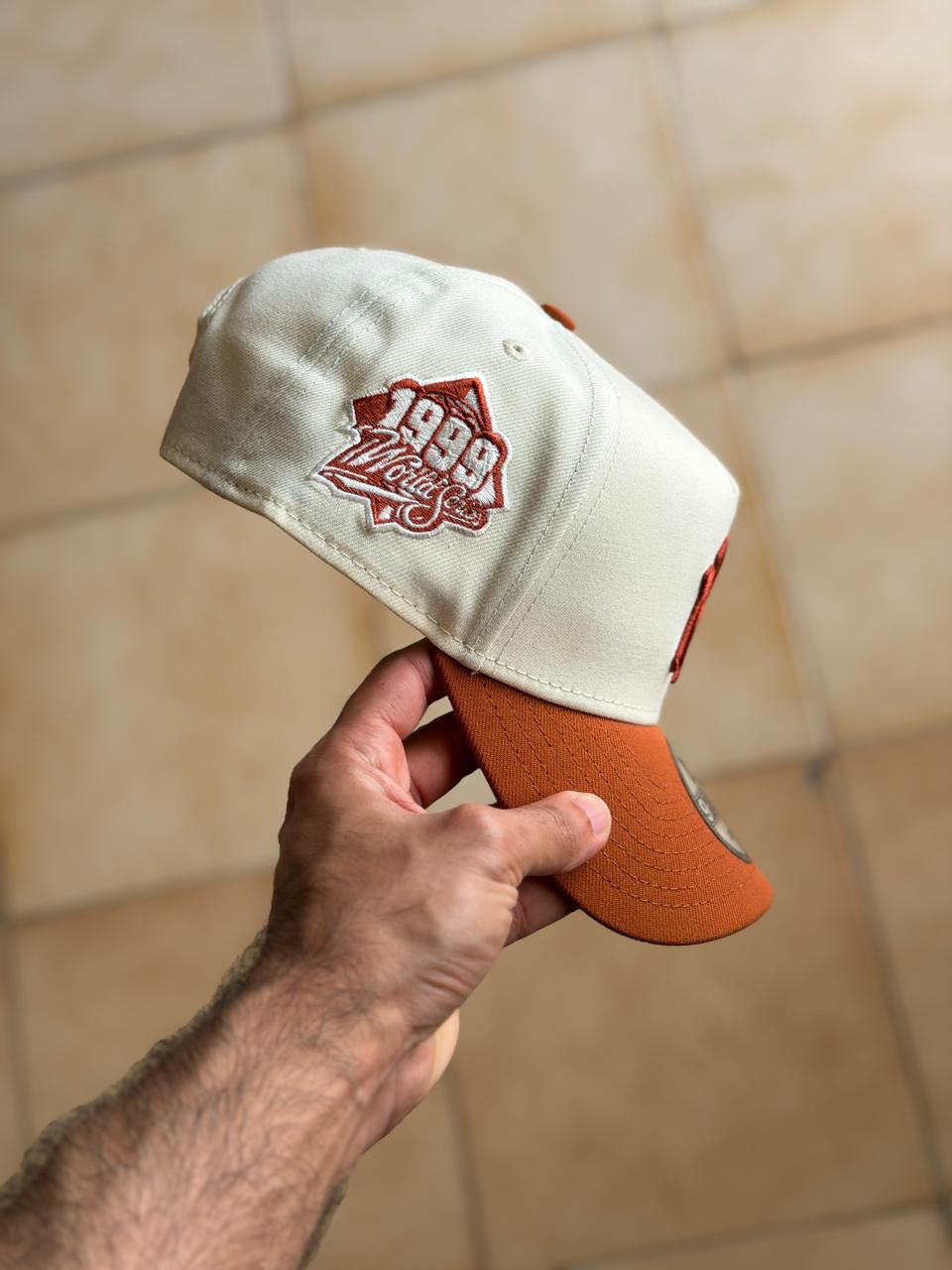 New Era 9Forty - NY Yankees 1999 World Series Orange 2-Tone_2