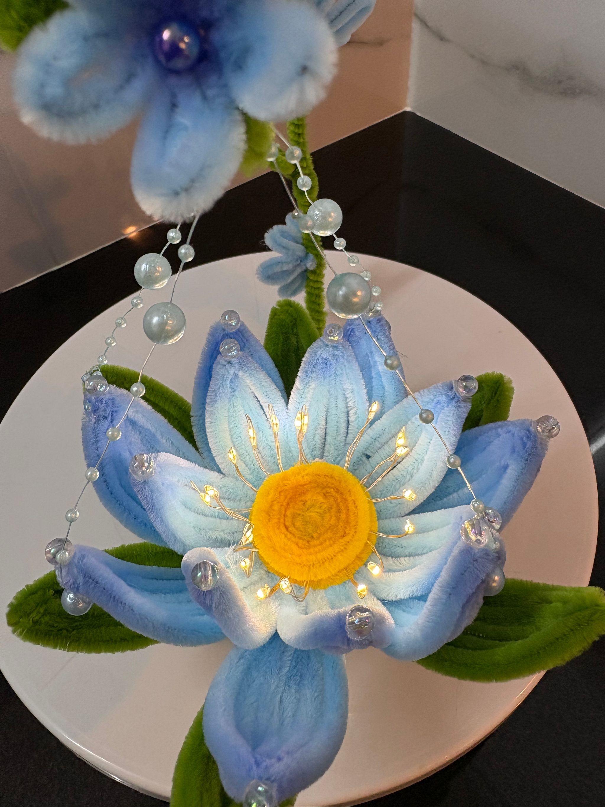 Blue lotus lamp_4