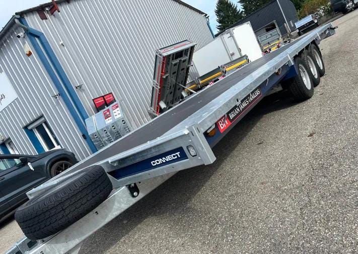 Remolque de plataforma BJT Connect – 3 ejes (3,5 t)_2