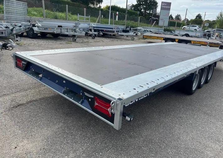 Remolque de plataforma BJT Connect – 3 ejes (3,5 t)_3