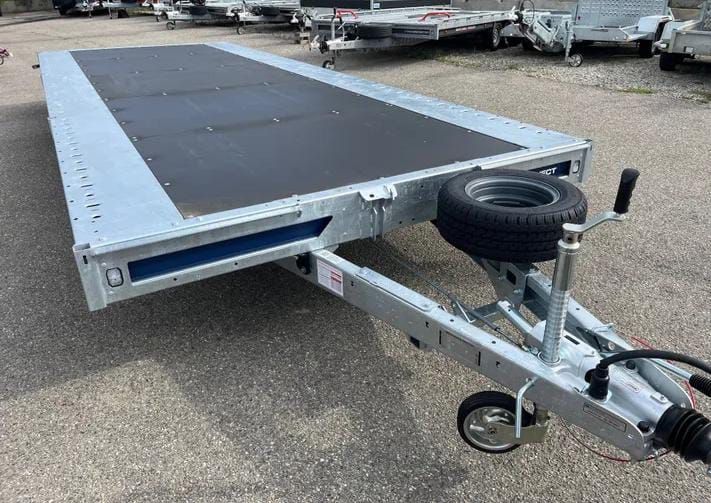 Remolque de plataforma BJT Connect – 3 ejes (3,5 t)_4