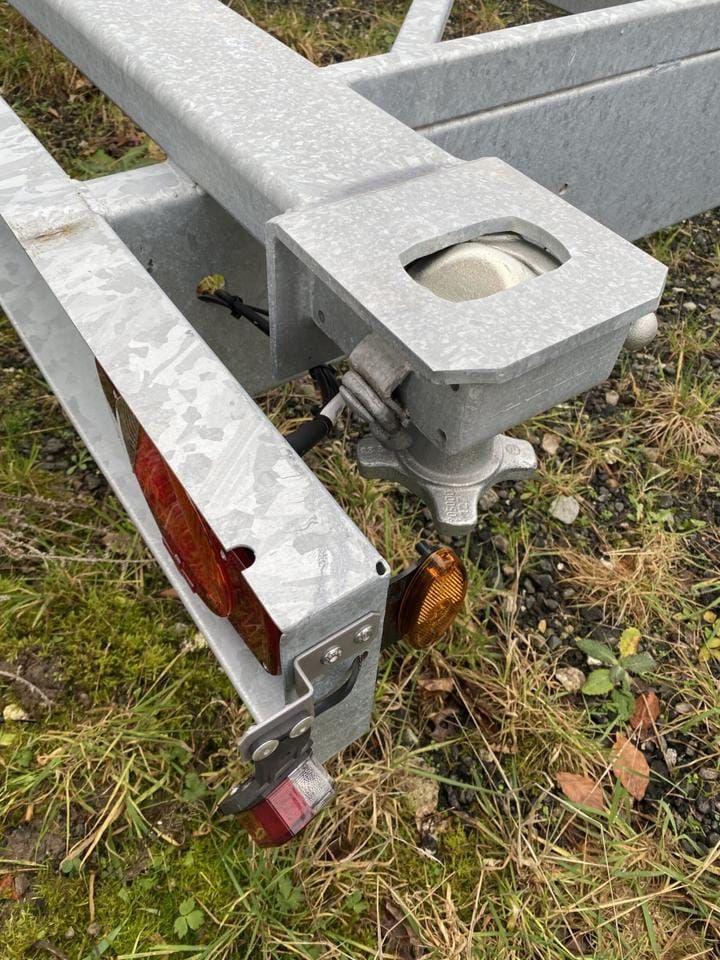 Remolque de plataforma – 3,5 t_5