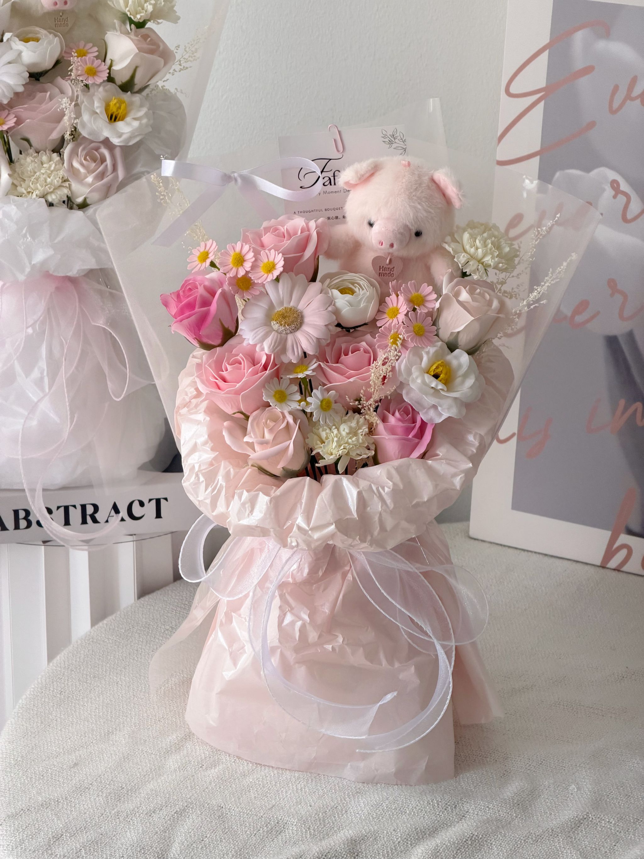 Blush Piggy Soap Flower Bouquet _0