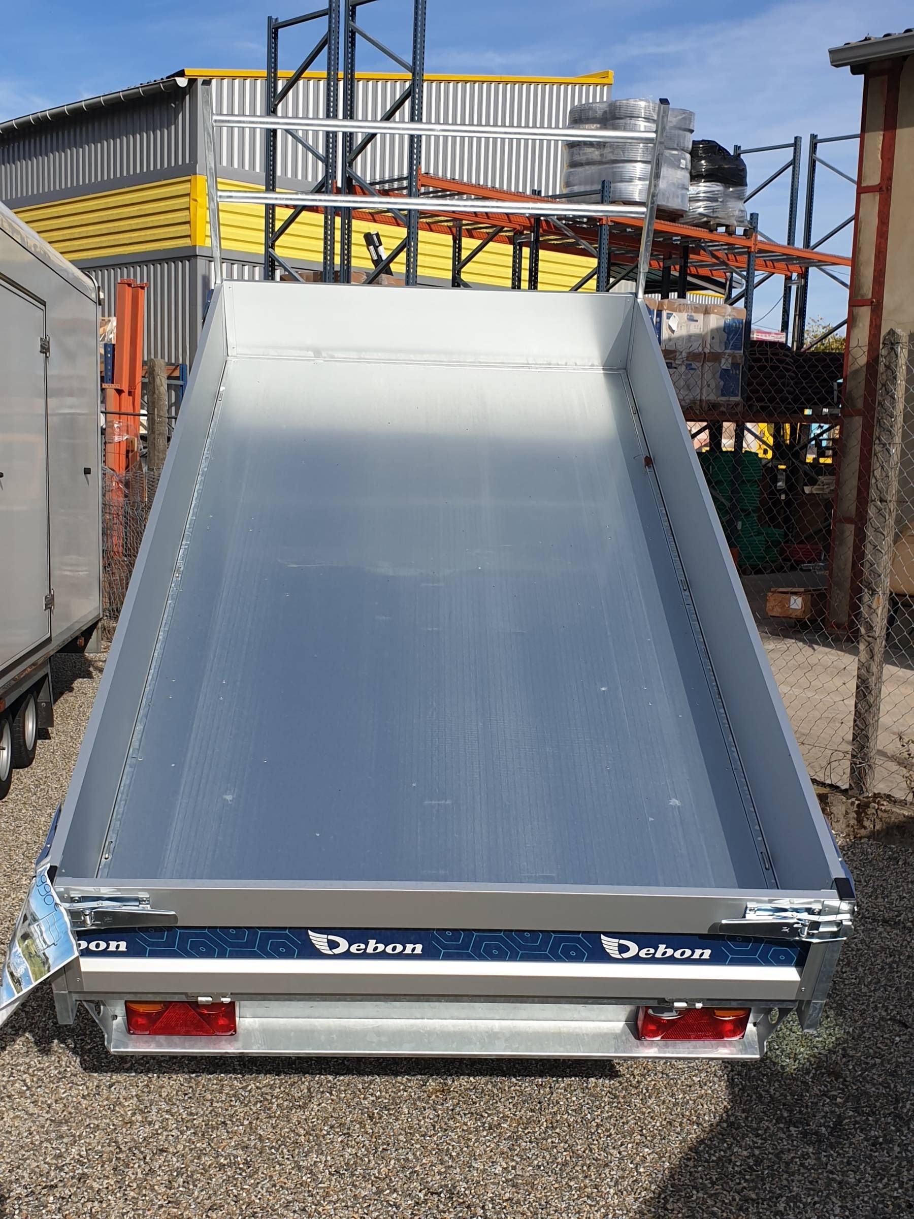 Remolque volquete Debon PW1.2 Lux – Bomba eléctrica_1