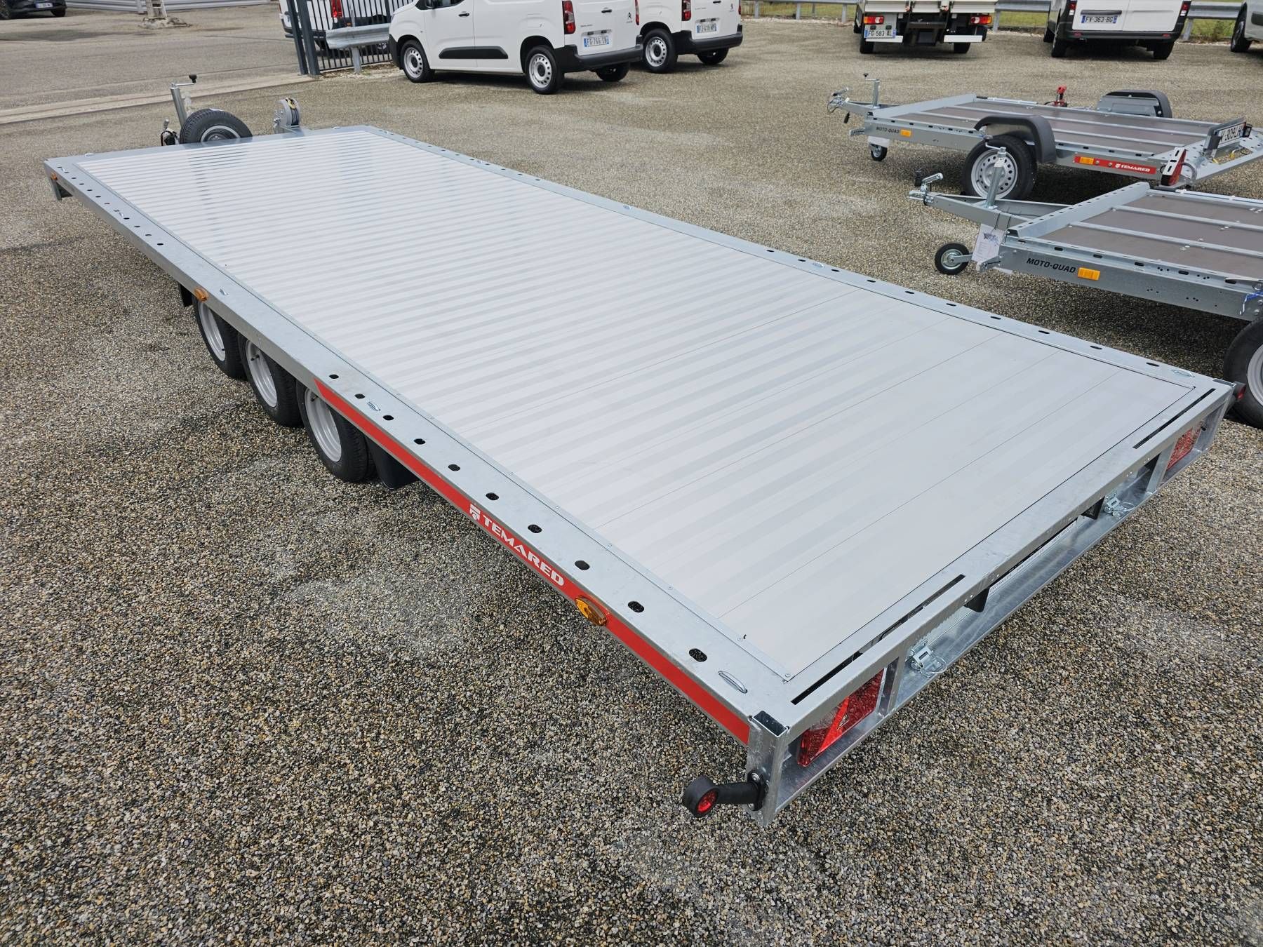 Remolque portacoches Temared Carplatform 6021/2 S – 3,5 t (3 ejes)_2