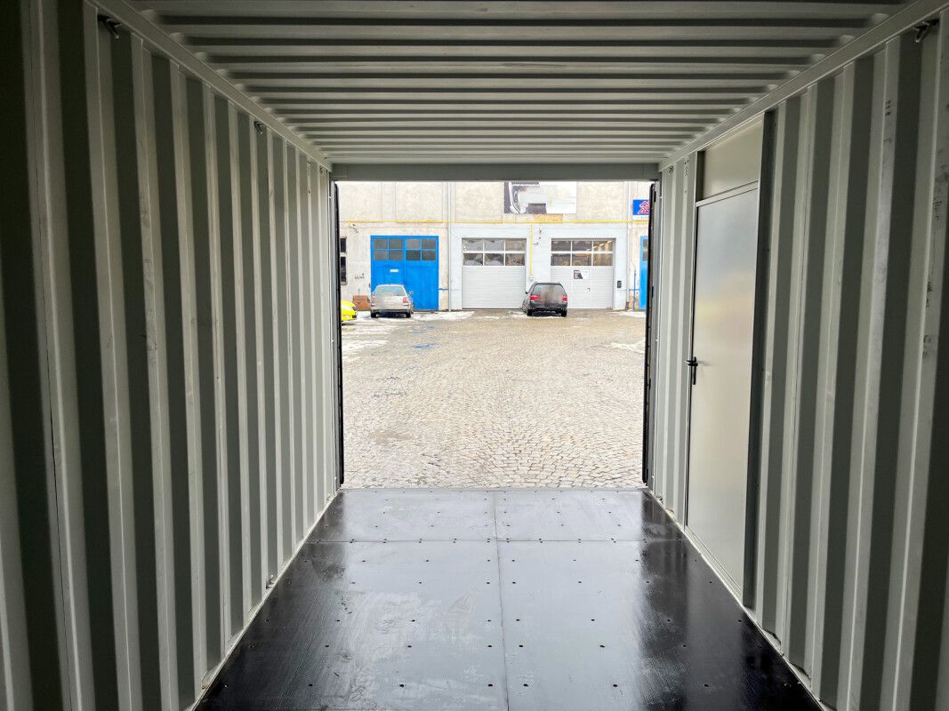 Contenedor de 20 pies en color antracita con puerta de acero_6