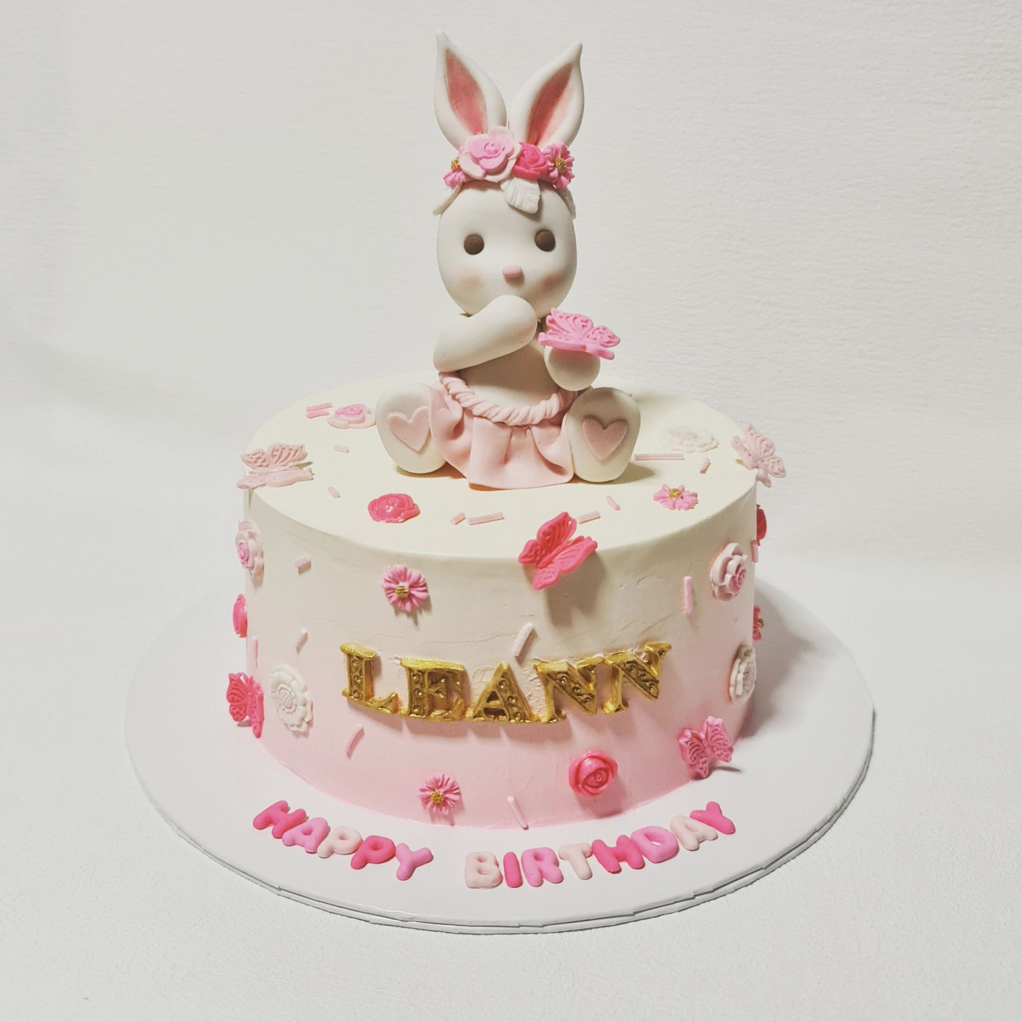 Blush Bunny Floral Cake_0