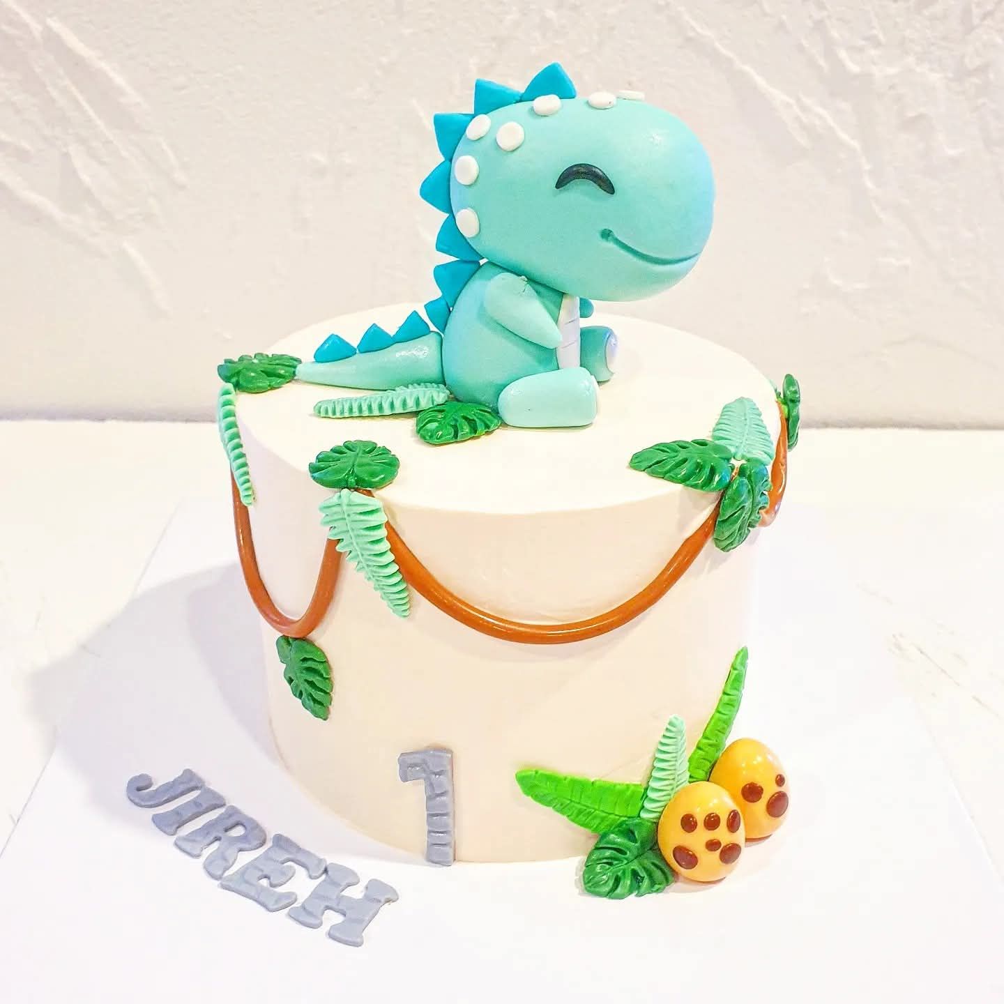 Baby Dino Adventure Cake_0