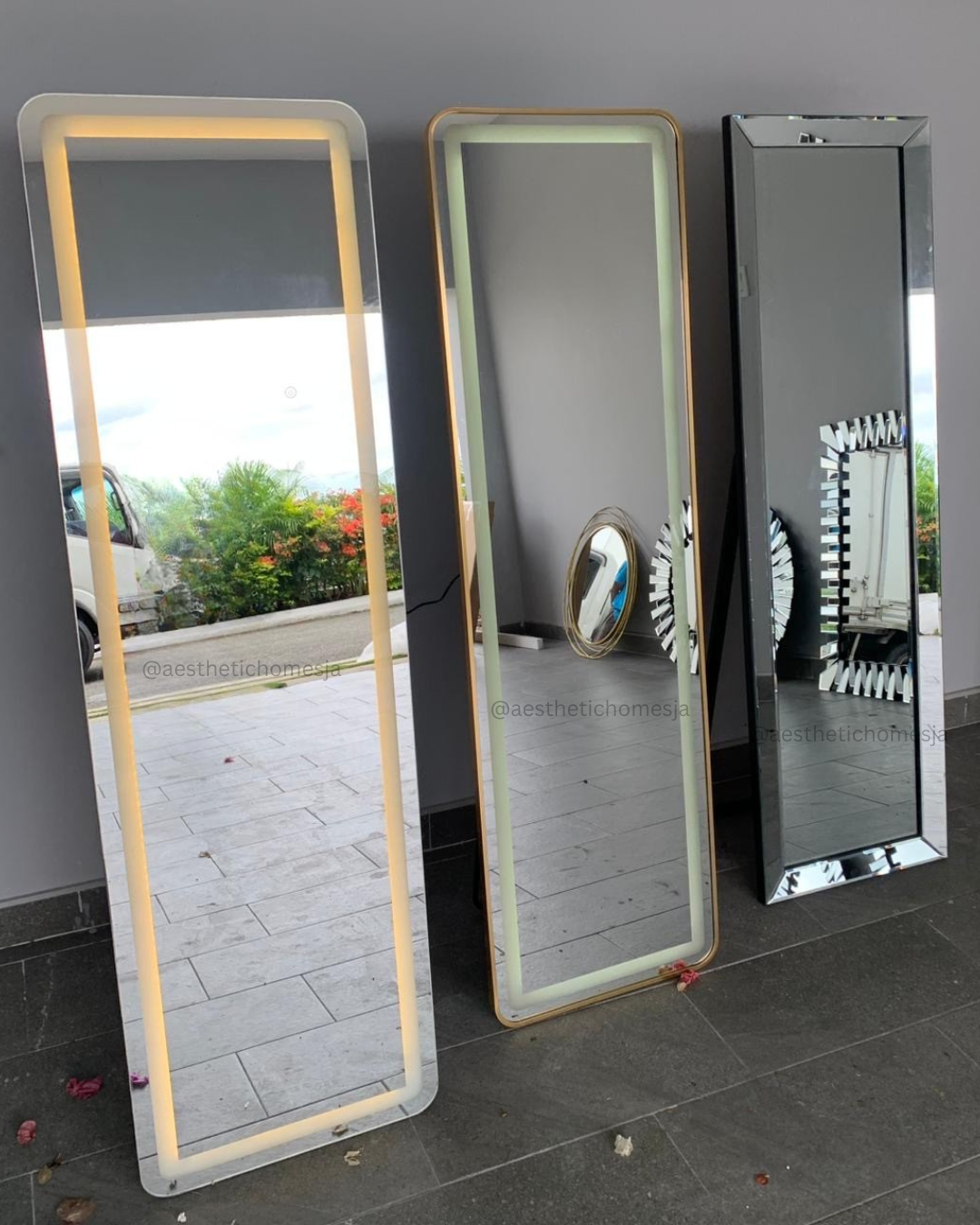 Aesthetic Gold Glow LED mirror _2