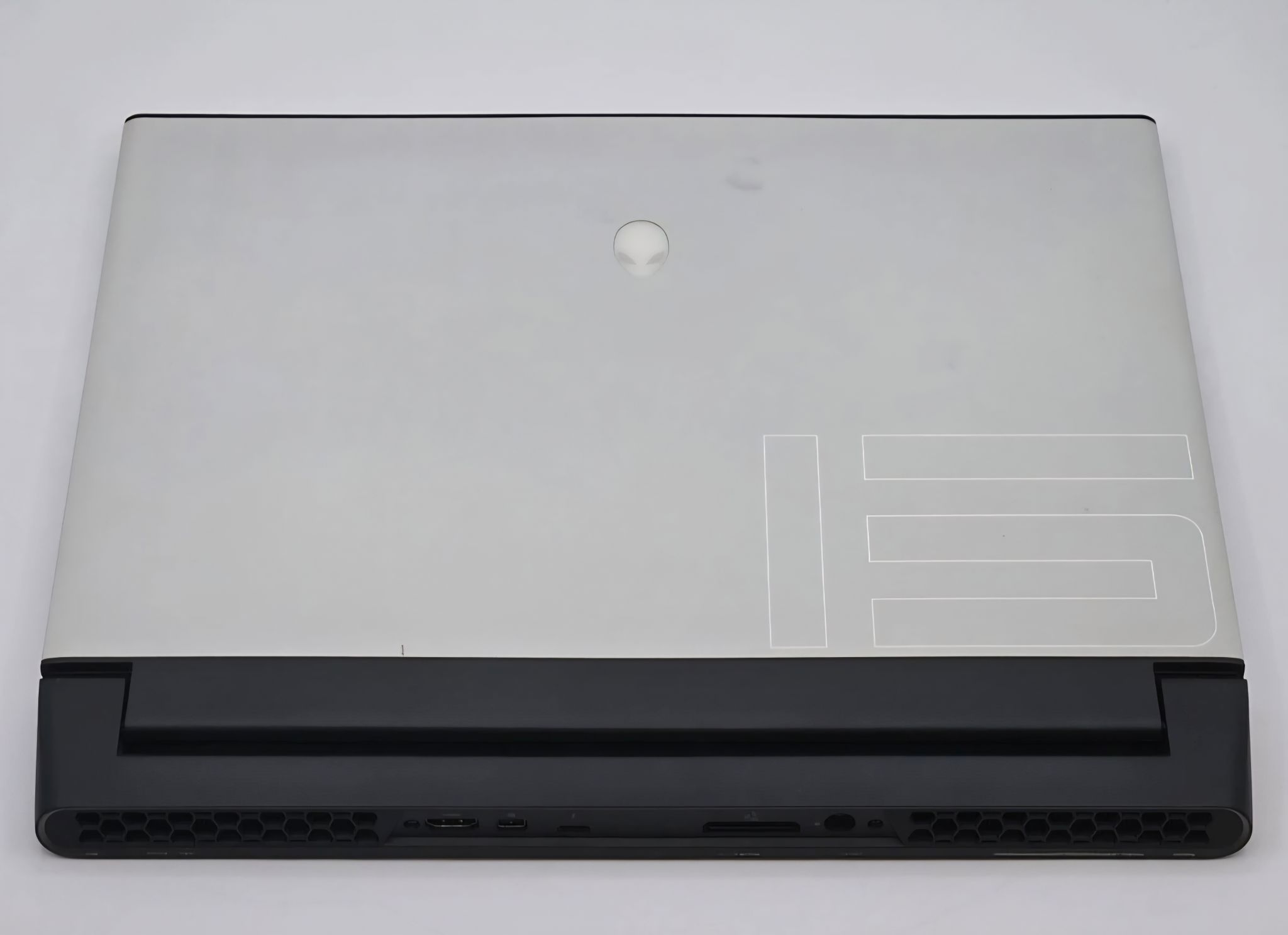 Dell Alienware M15 R2_2
