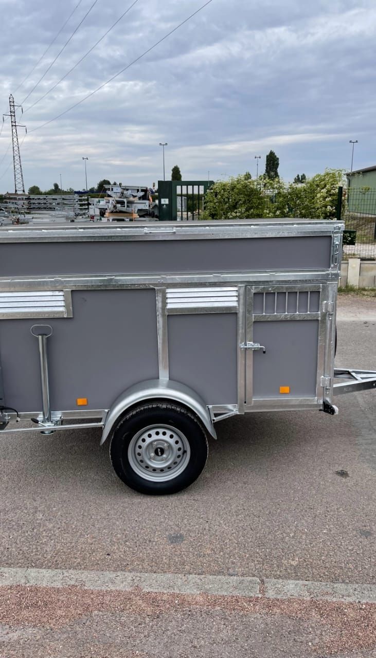 Remolque para perros BW Trailers: 4 compartimentos con maletero_4