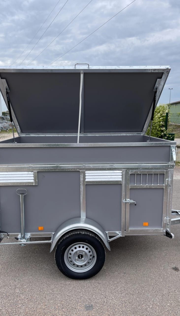 Remolque para perros BW Trailers: 4 compartimentos con maletero_3