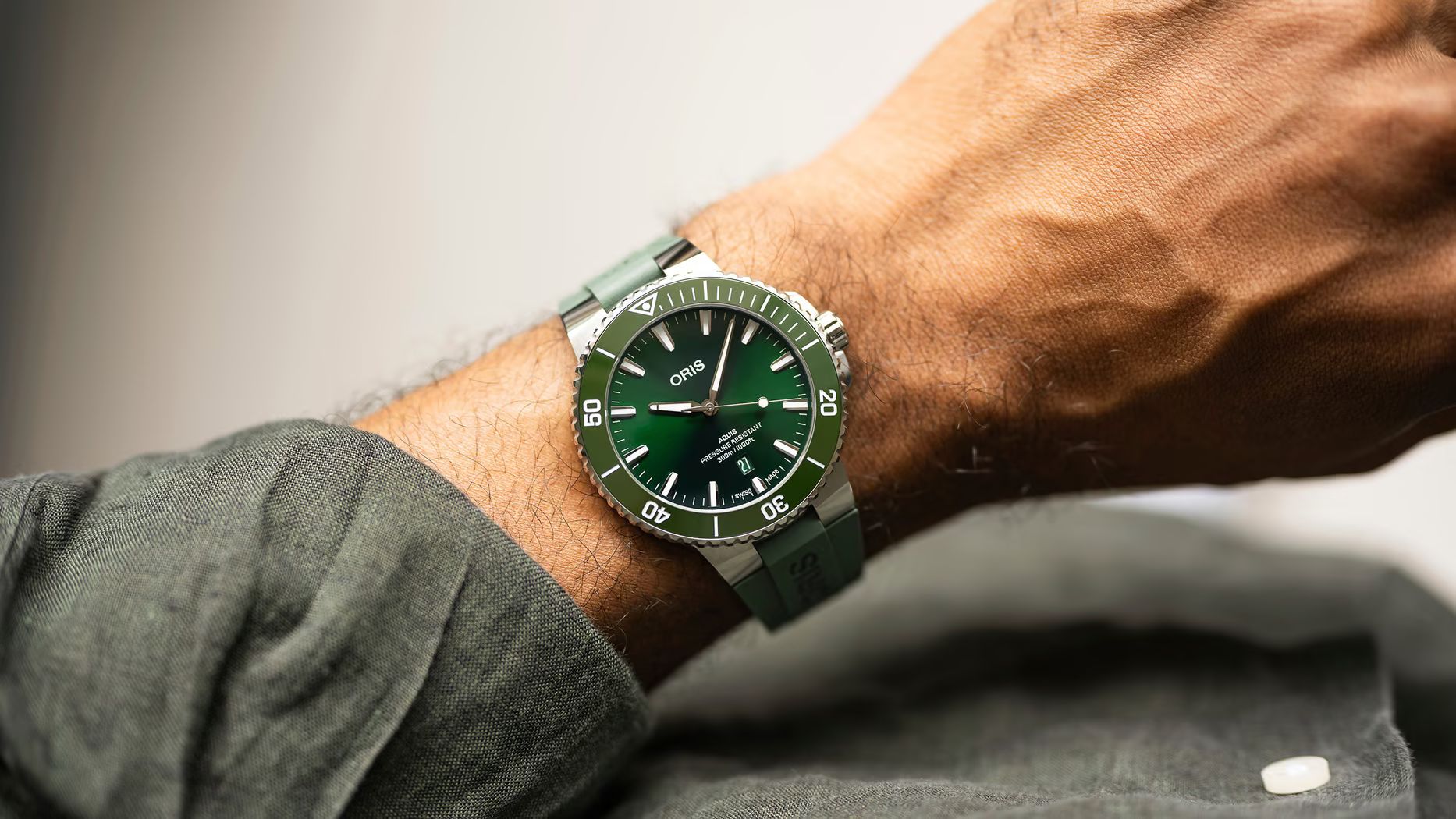 Aquis Date Green_0