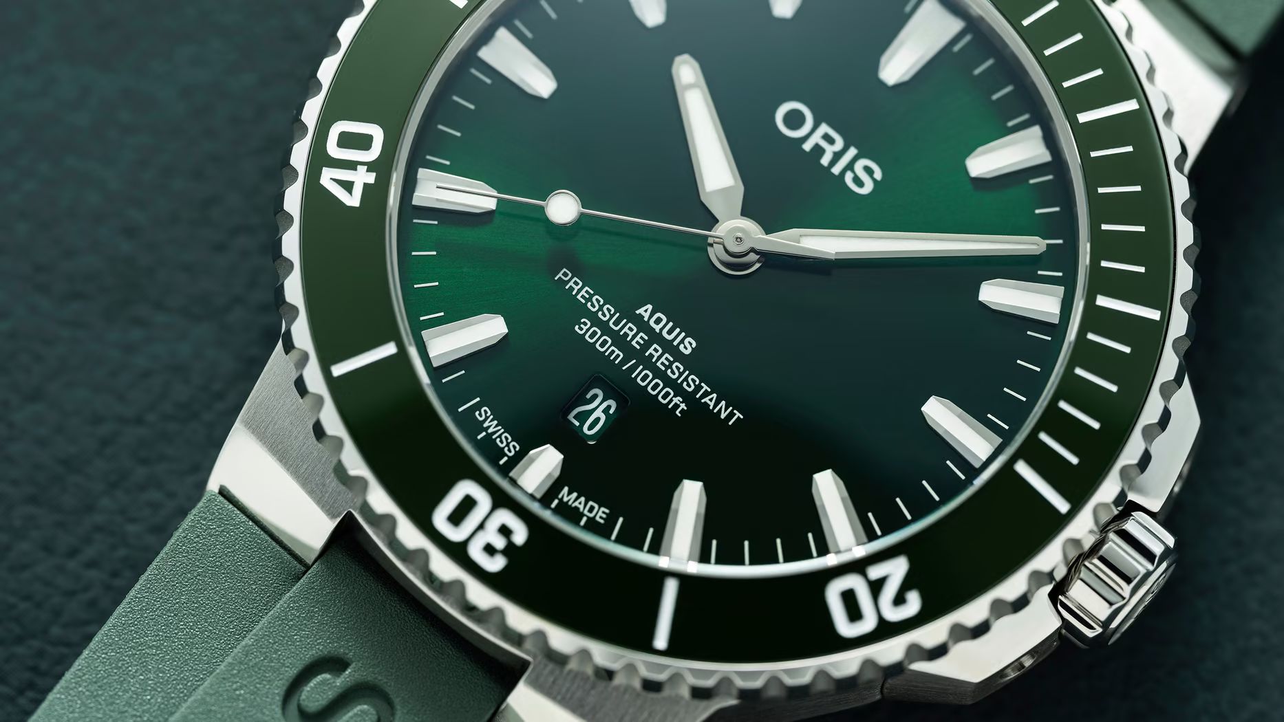 Aquis Date Green_2