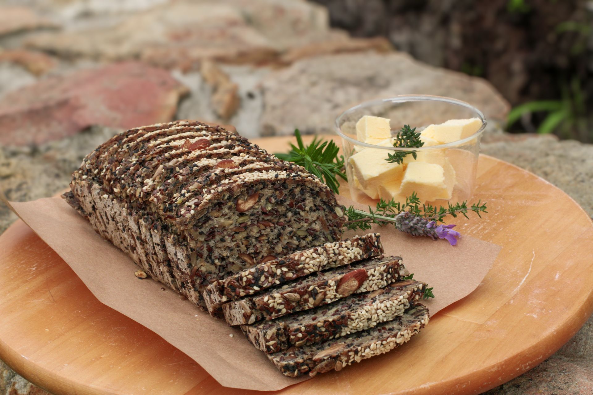 Gluten-free sourdough loaf with seeds and nuts_0