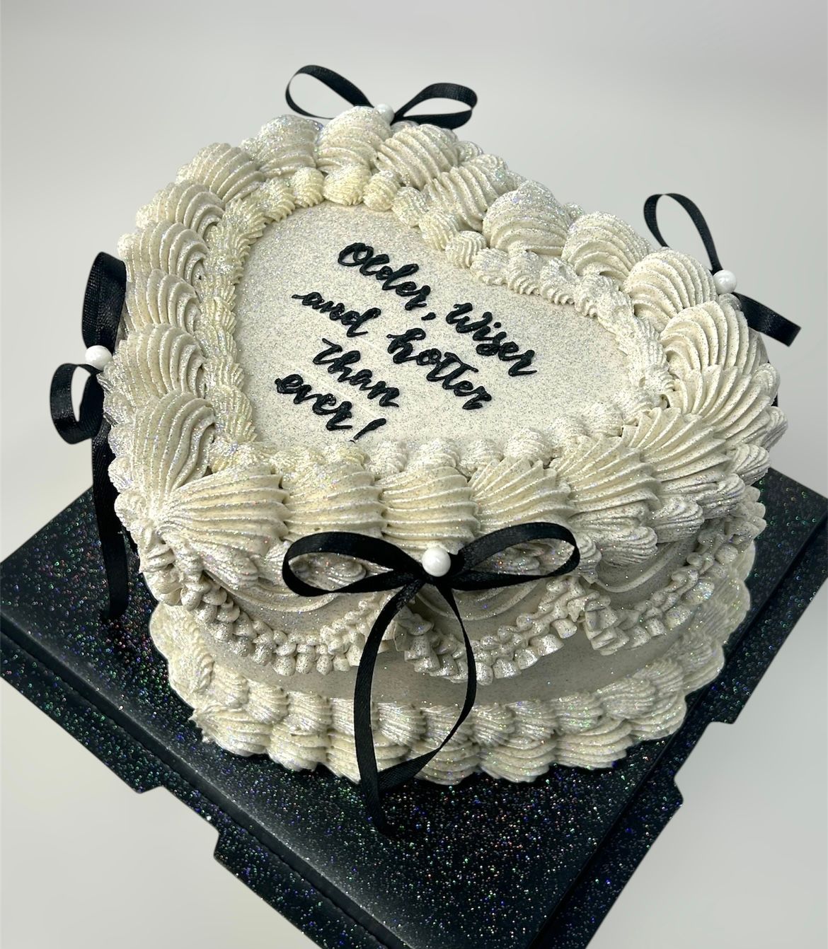 White Glitter Cake_0