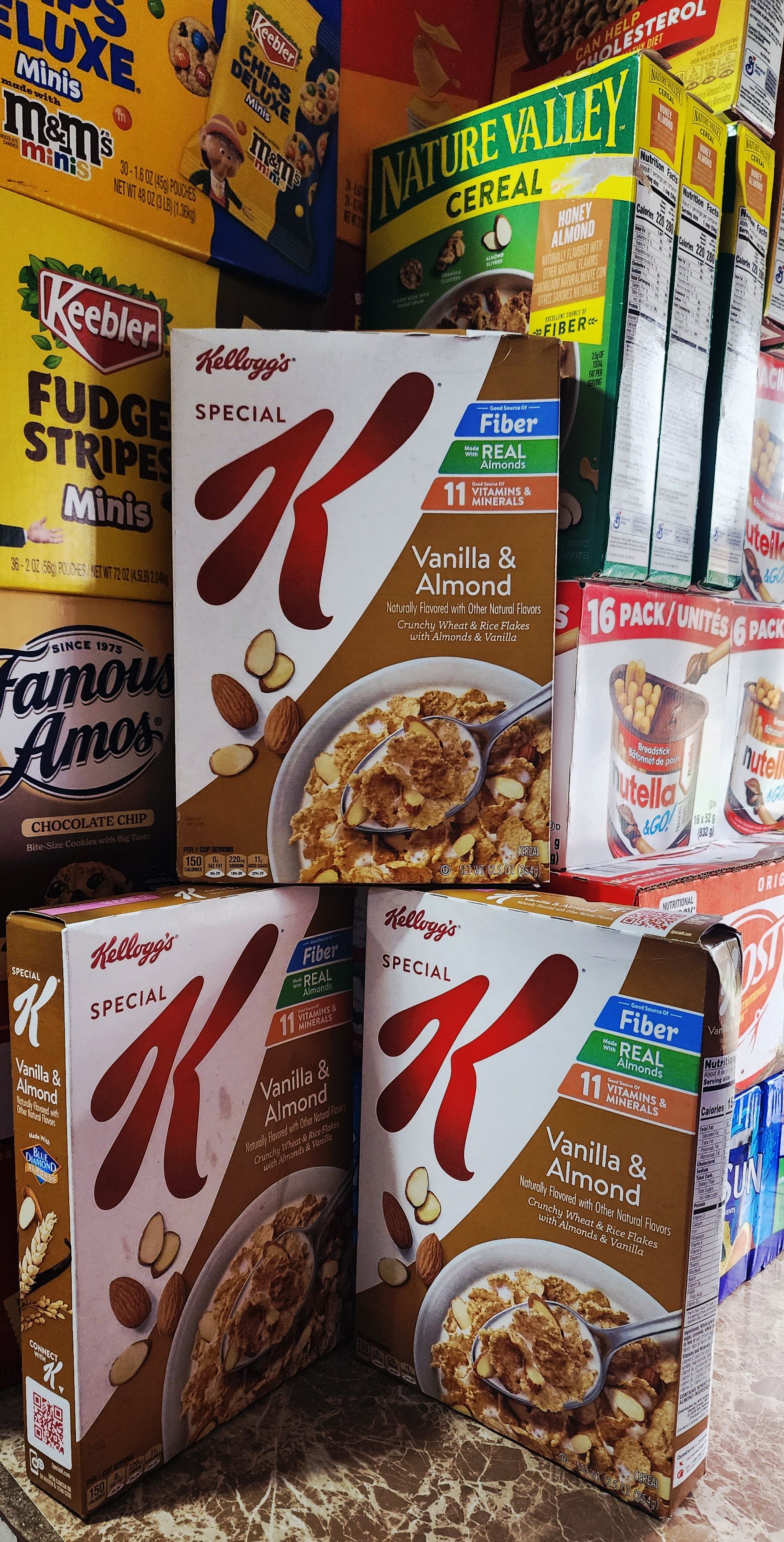 Kelloggs vanilla & Almond cereals _0