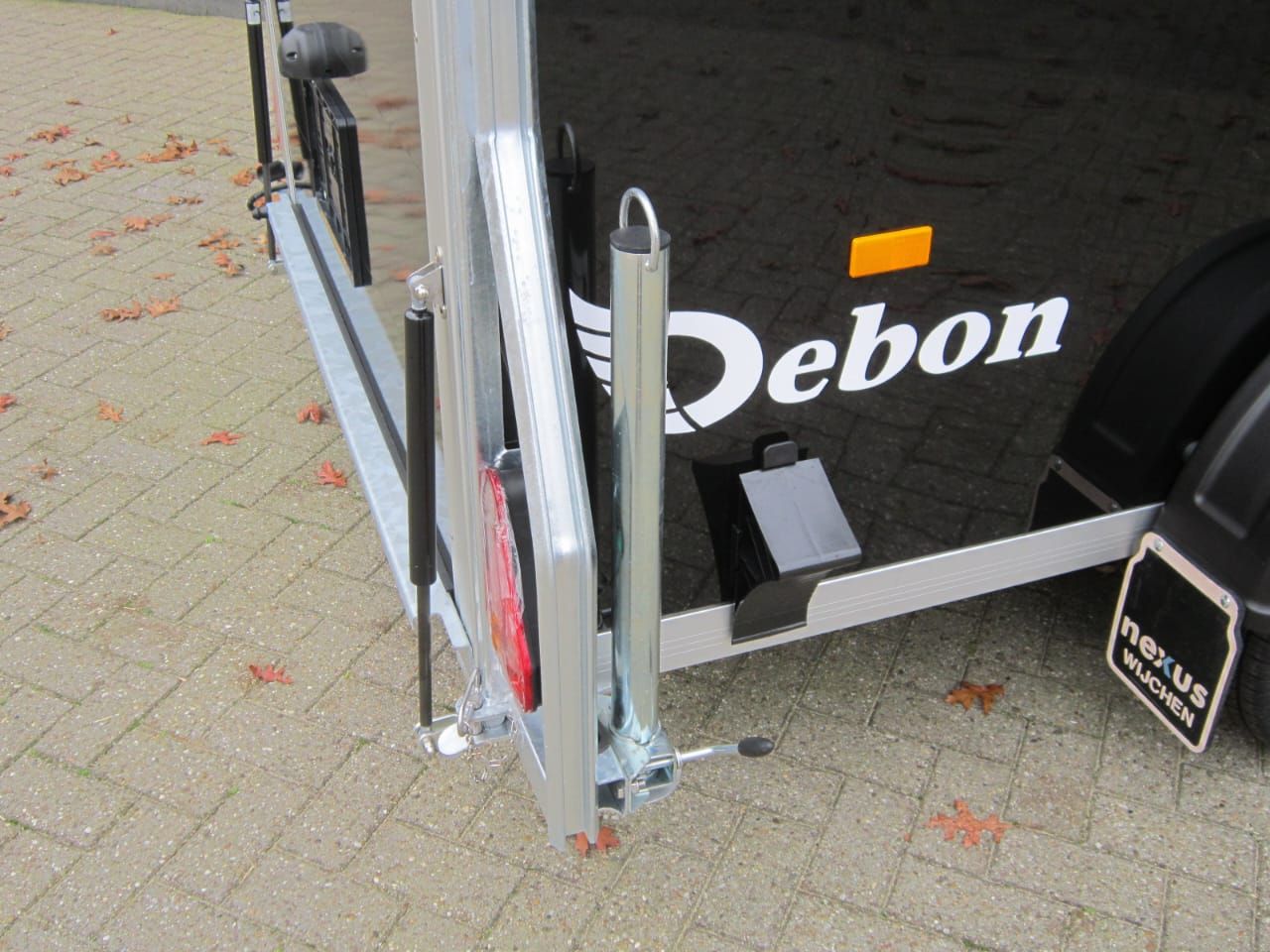 Remorque fermée Debon Cargo 1300_10