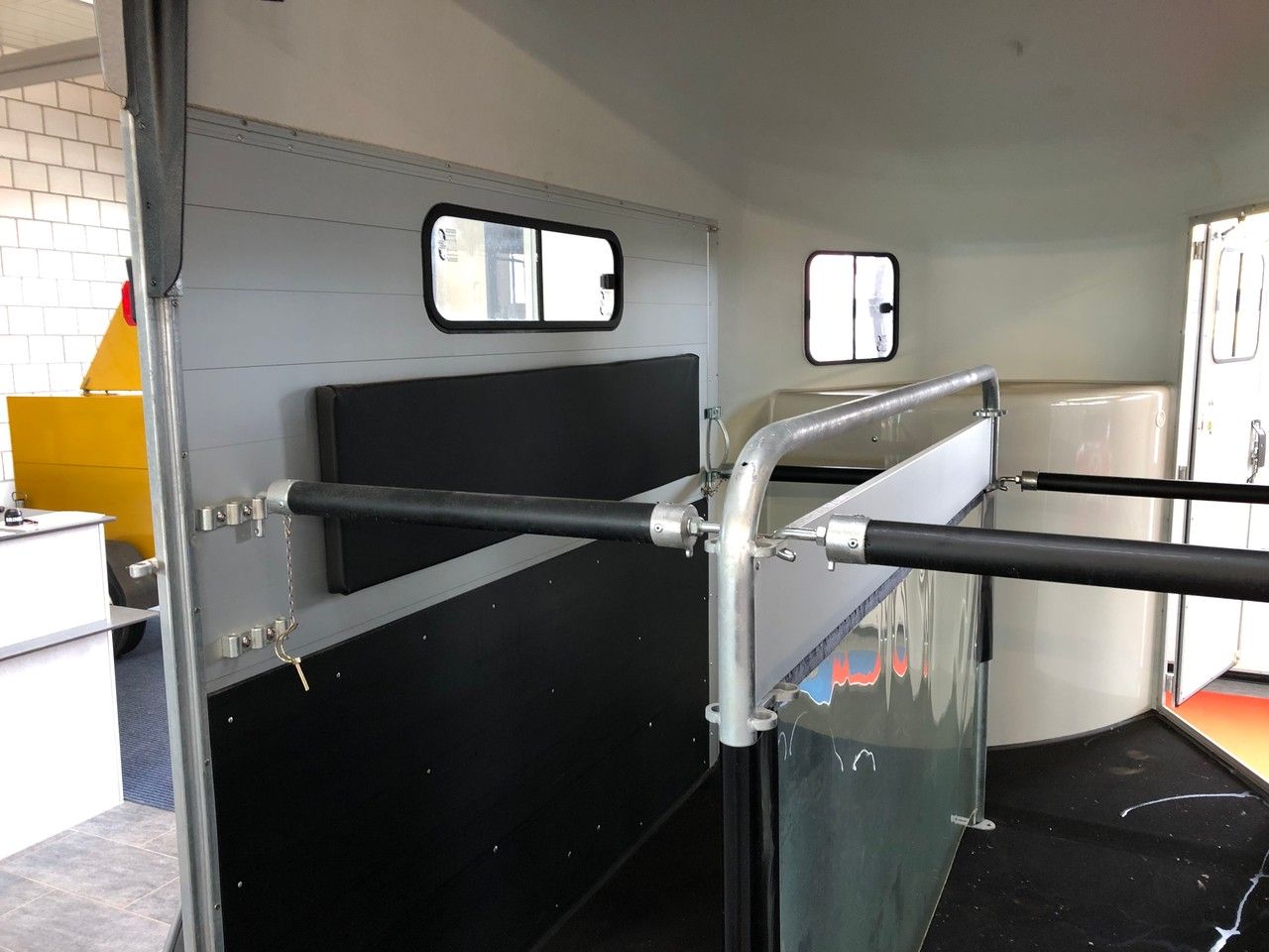 Remolque para caballos Cheval Liberté Gold 3 – 2 plazas_6