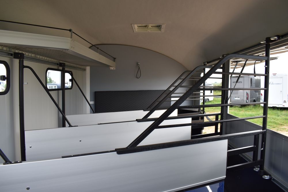 Van Cheval Liberté Maxi 4 – Gris hierro – 4 plazas (transporte en diagonal)_6