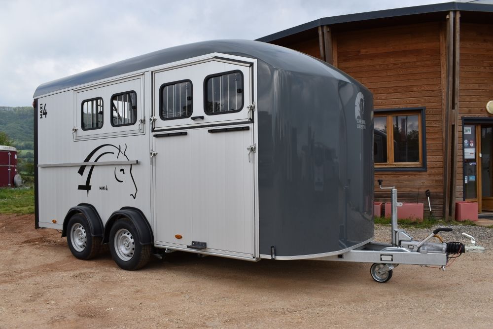 Van Cheval Liberté Maxi 4 – Gris hierro – 4 plazas (transporte en diagonal)_1