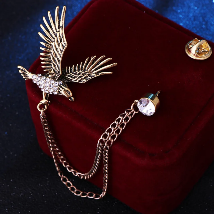 Broche aigle rétro tendance pour homme, Épingle de revers animal avec chaîne et Ailes en strass_4