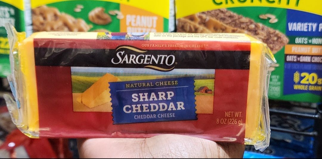 Sargento natural sharp cheddar cheese 8 oz_0