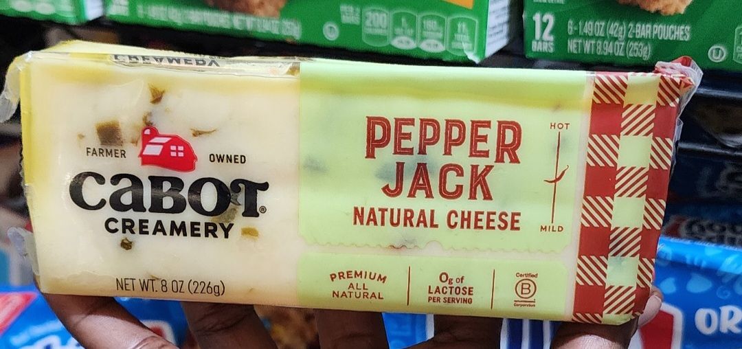 Cabot creamy peper jack cheese  8 oz_0