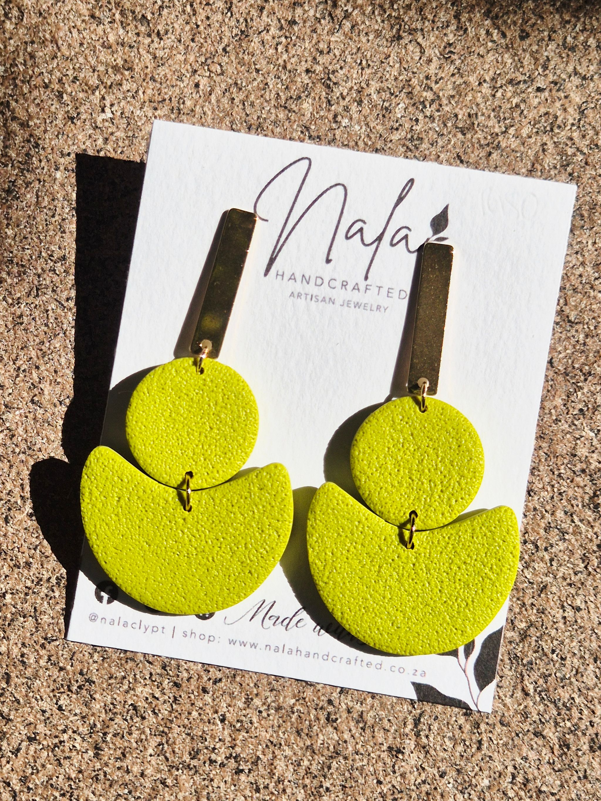 Chartreuse circle drop_0