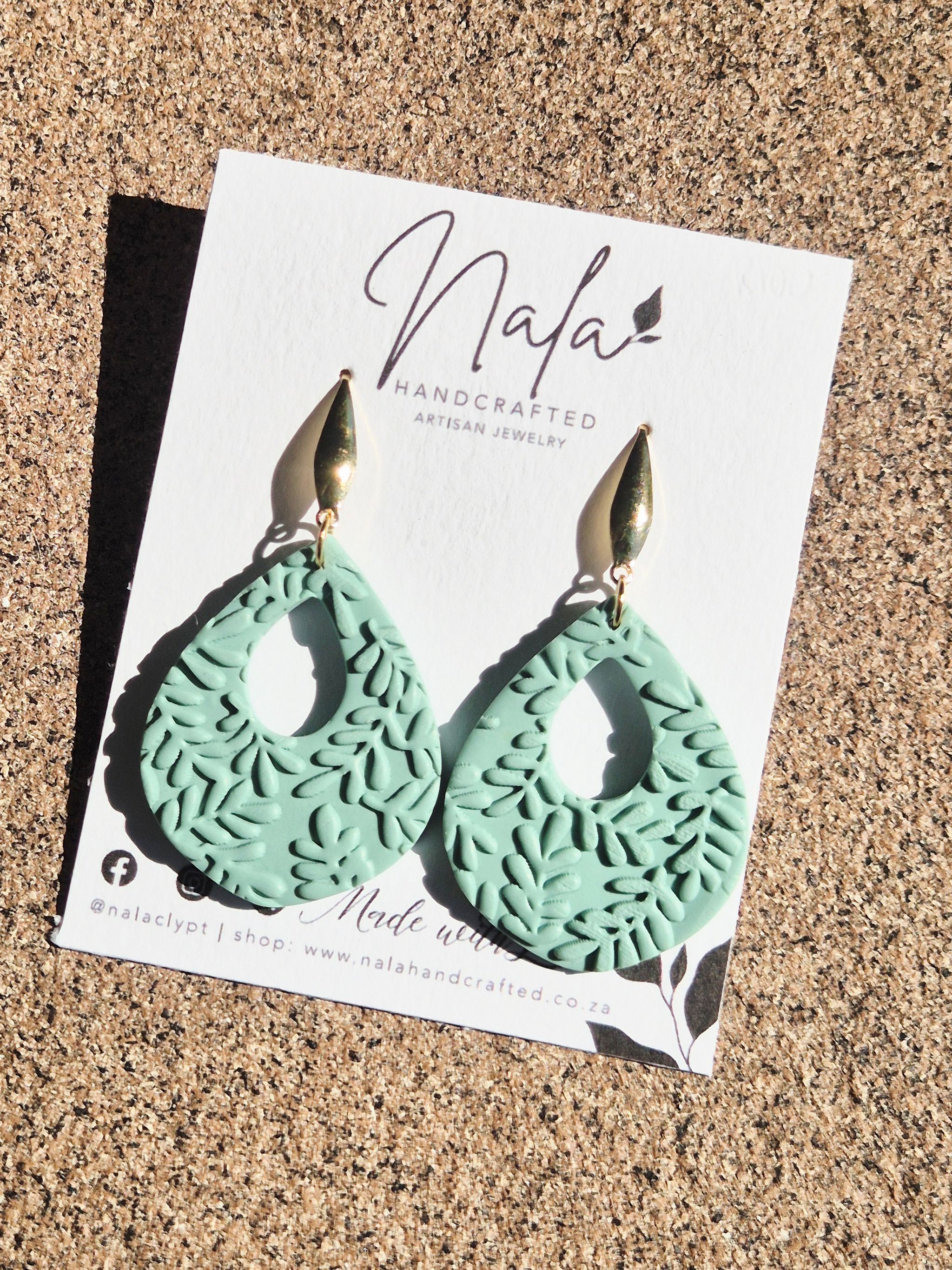 Duck egg leafy texture_0