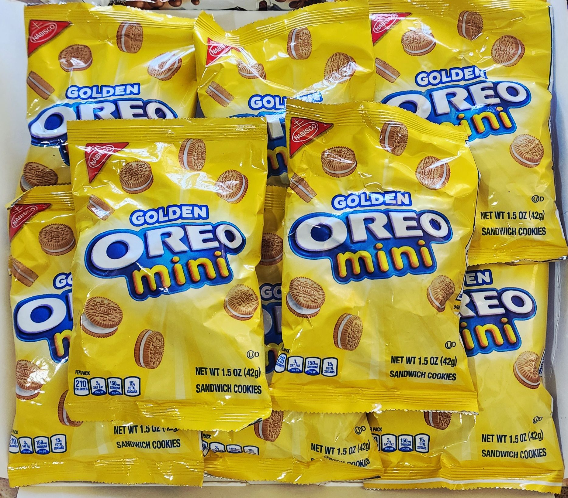 Golden Oreo mini cookies  1.5 oz_0