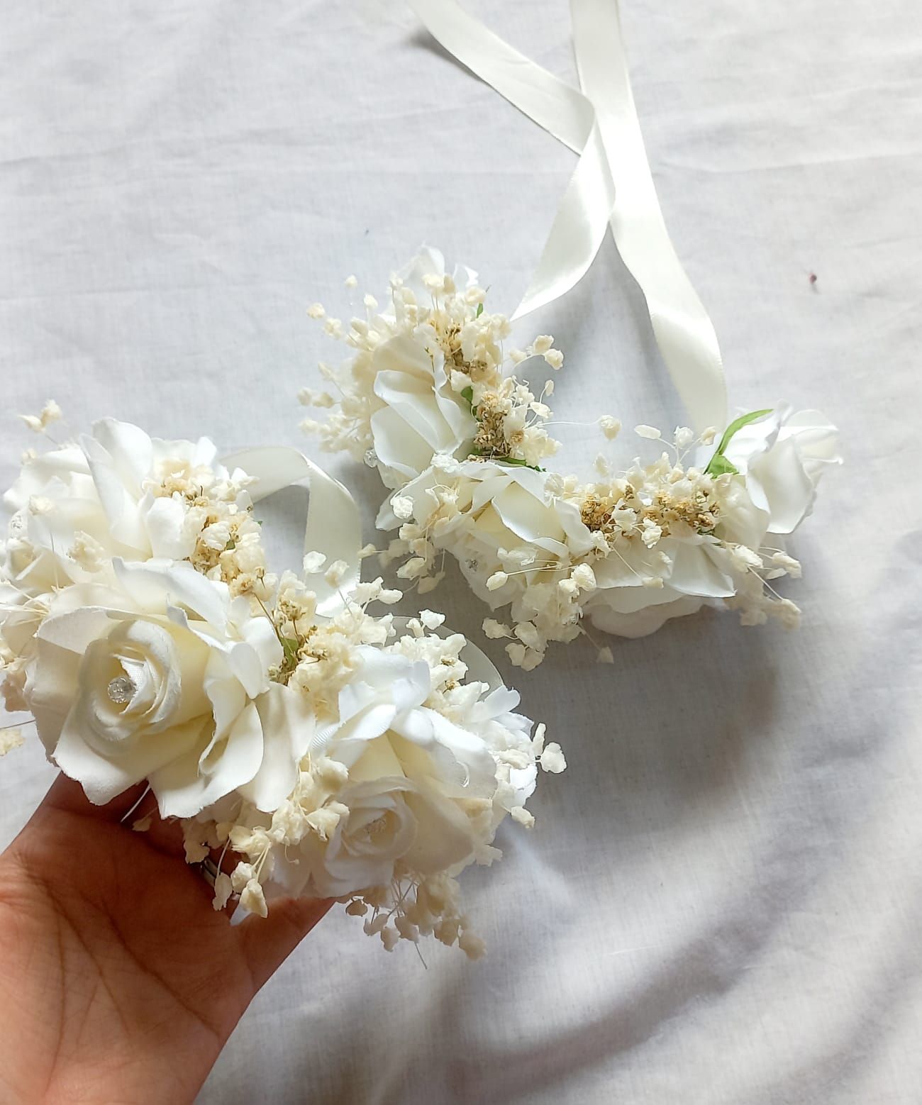 🌸 Bridal Gajra – Soft Elegance, Reimagined 🤍_3