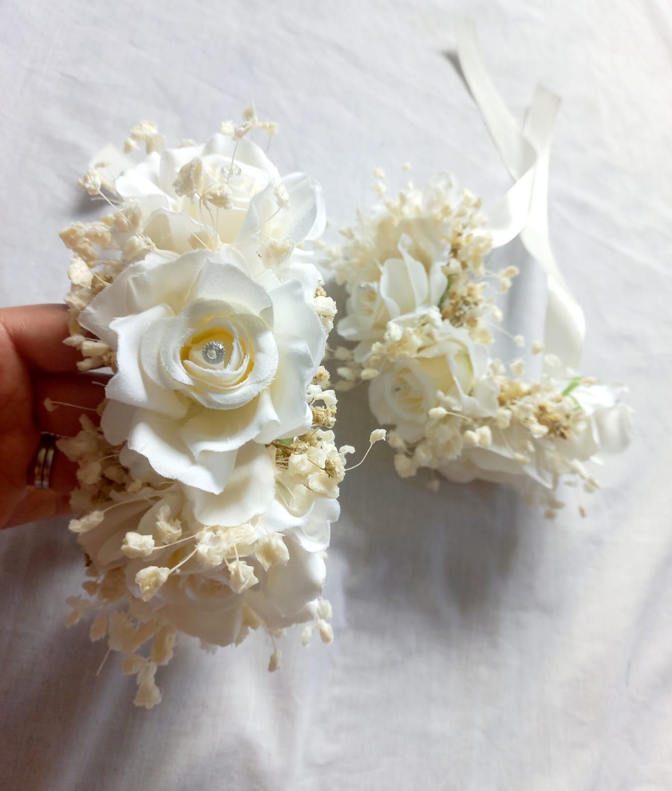 🌸 Bridal Gajra – Soft Elegance, Reimagined 🤍_1