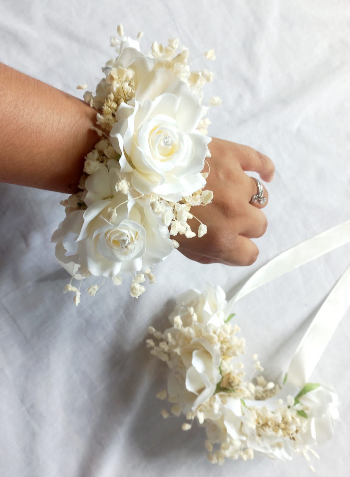 🌸 Bridal Gajra – Soft Elegance, Reimagined 🤍_4