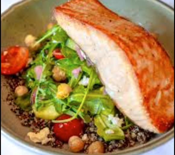 Salmon with Mediterranean Quinoa_0