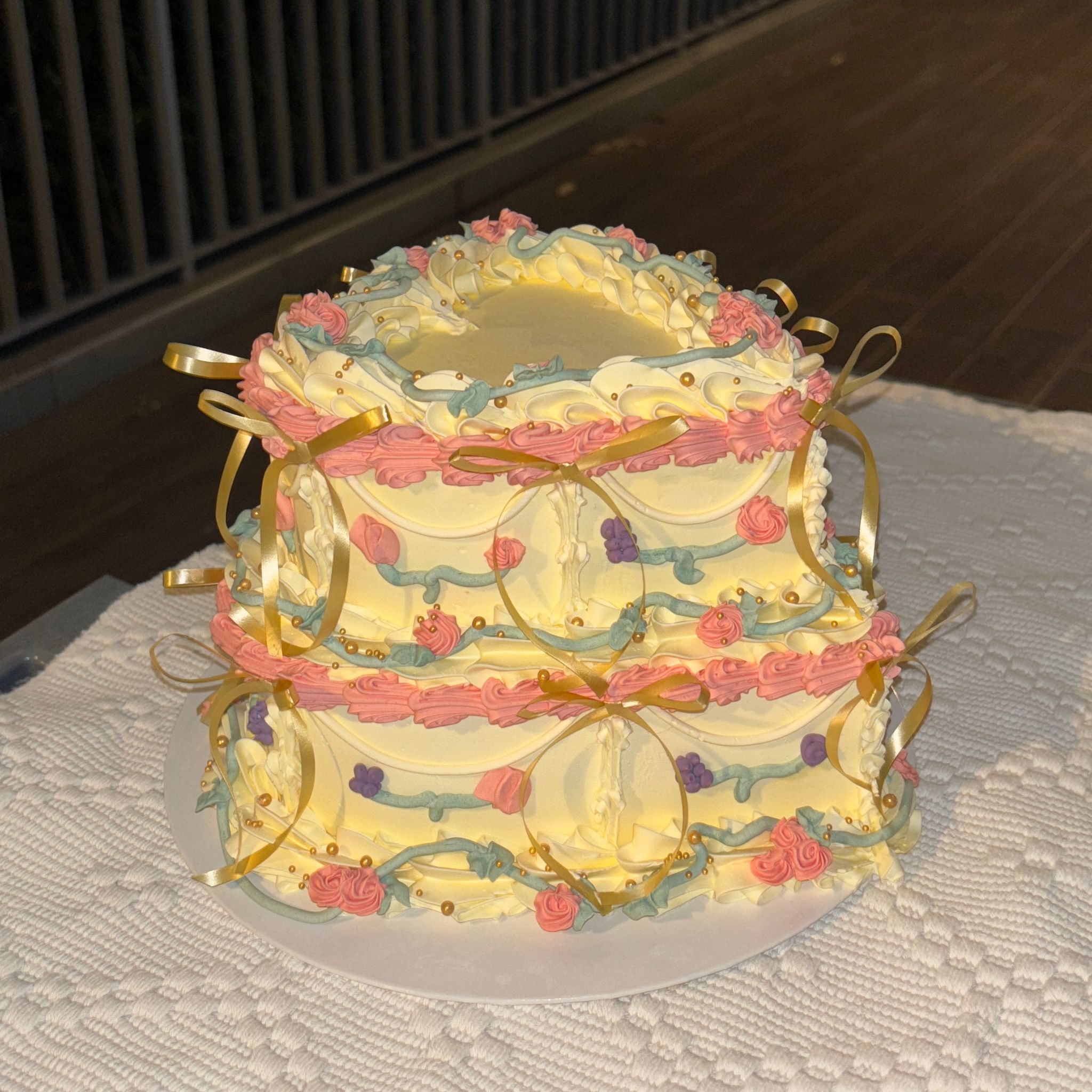 2 Tier Vintage Cake (6 Inch + 8 Inch)_0