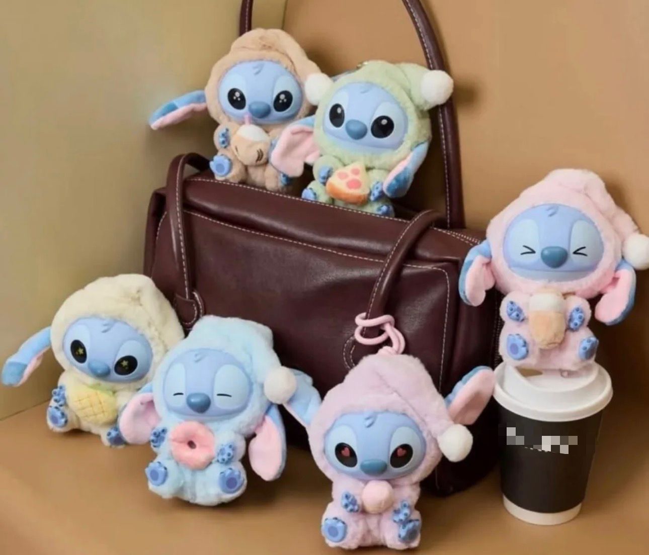 Stitch Edición Especial: Snacks & Pijamas_0